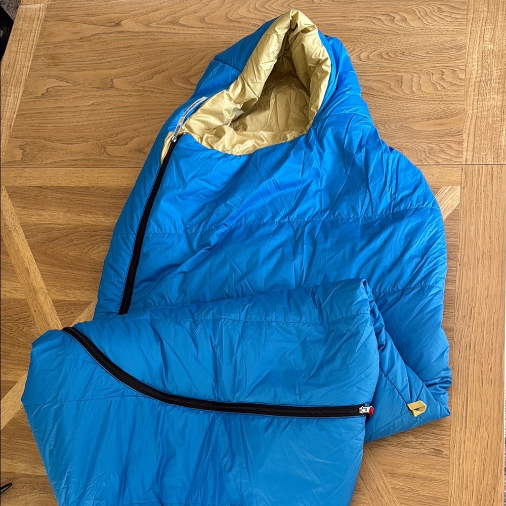 TheNorthFace Youth synthetic heat seeker sleeping Bag